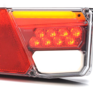 AFTURLJÓS VINSTRA LED M/ÞRÍHYRNING